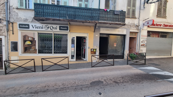 Location Immobilier Professionnel Local commercial Saint-Laurent-du-Var 06700